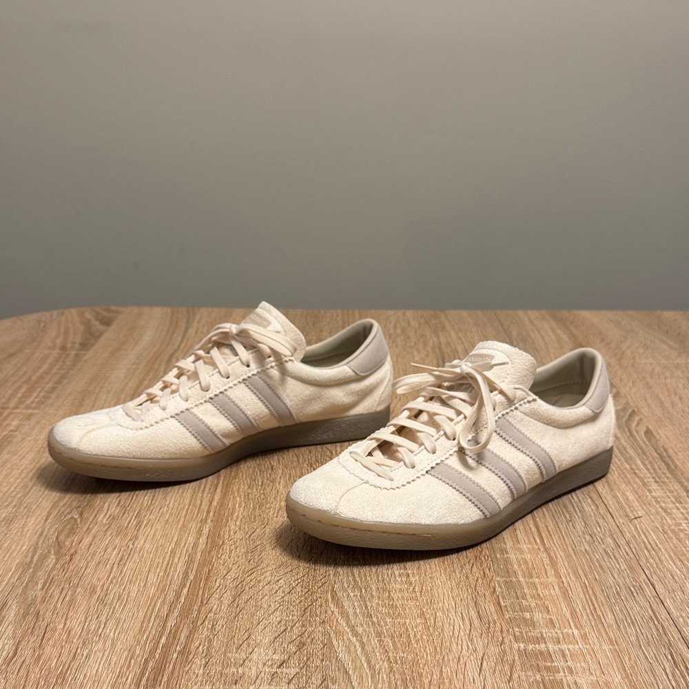 Adidas Women's Beige Sneakers